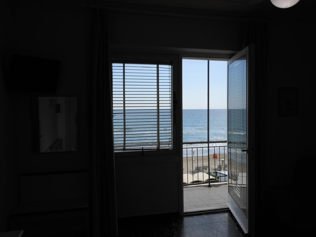 Albergo Fanny Alassio Esterno foto