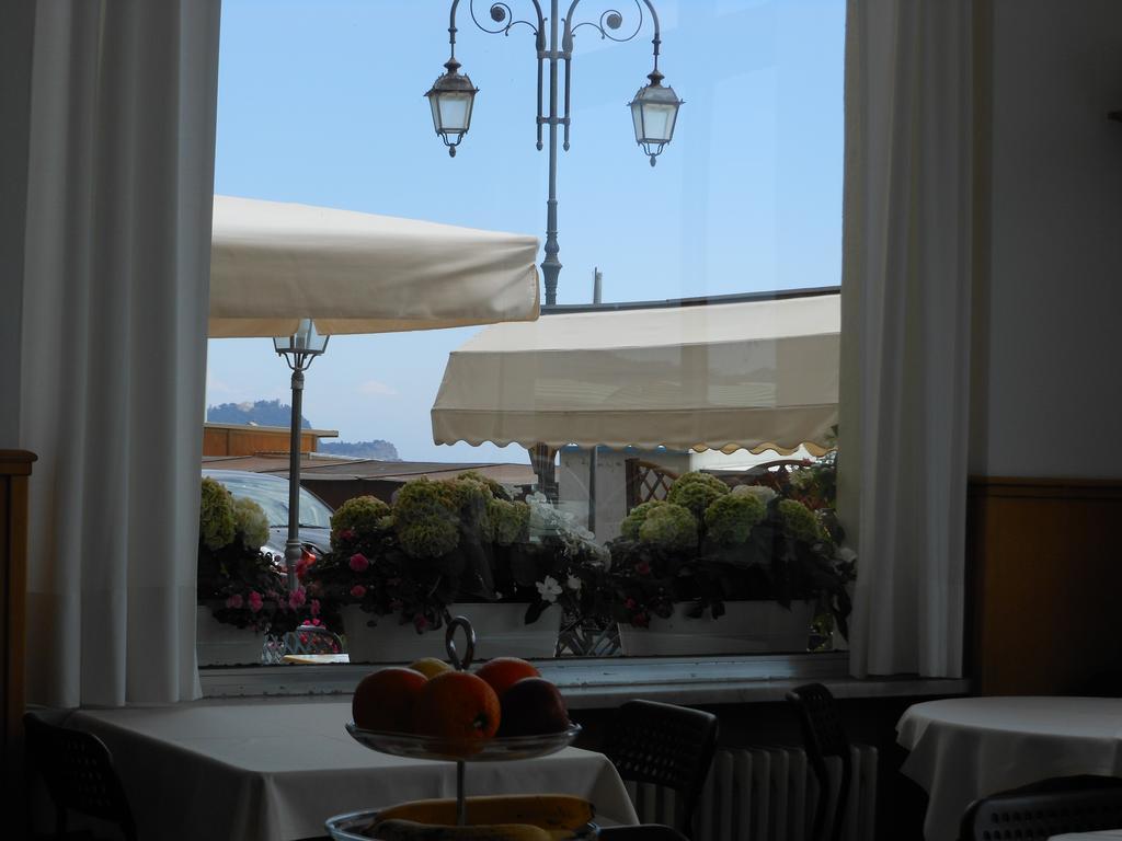 Albergo Fanny Alassio Esterno foto